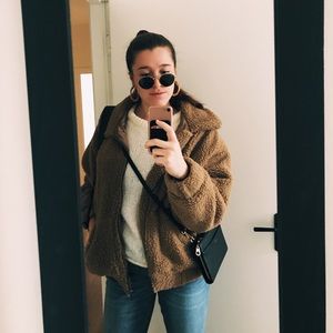 Meet your Posher, Sydney